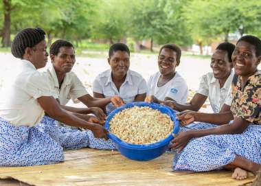 Makande Women's Group with hand-extracted baobab seeds